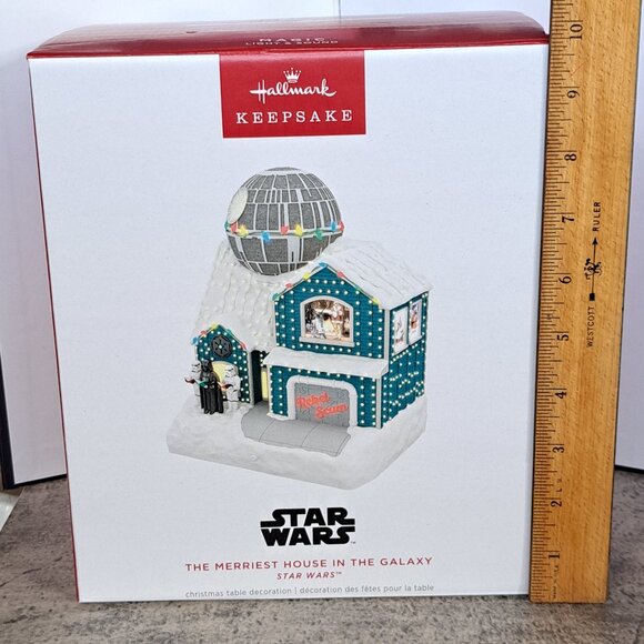 NIB Hallmark 2024 THE MERRIEST HOUSE IN THE GALAXY Star Wars Table Decoration - Picture 3 of 11